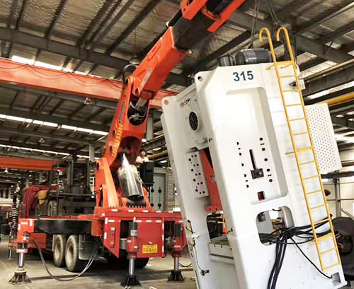 色达附近随车吊出租，轻松解决运输难题