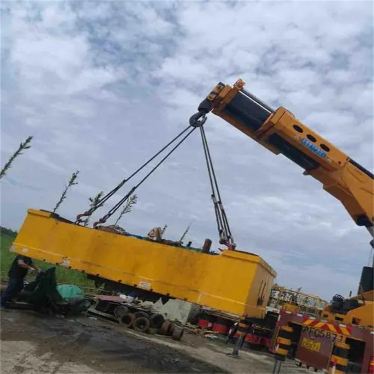 色达随车吊吊集装箱怎么吊